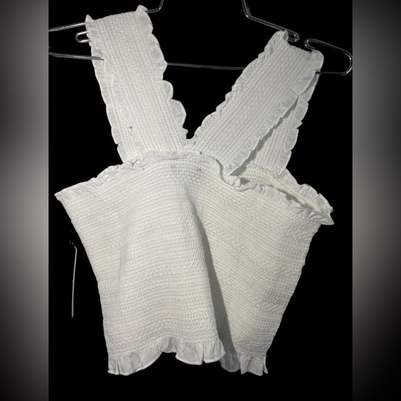 Lulu’s; Emil White Smocked Crop Top, NWT size medium - Picture 5 of 8